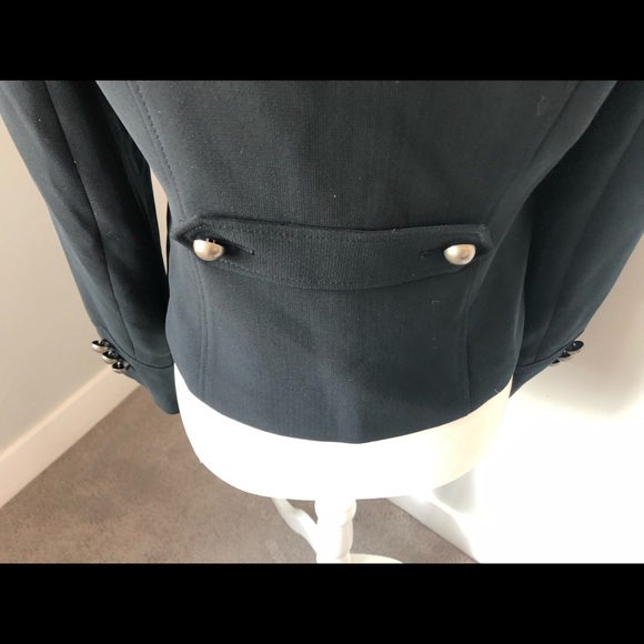 TAHARI Pant suit- 2 Pieces - Picture 3 of 7